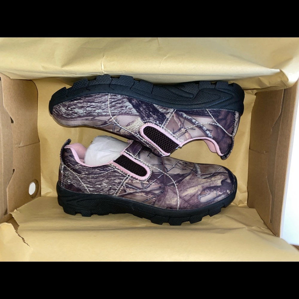 Redhead Muck shoes. BRAND NEW IN BOX